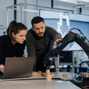 Robotičtí Výzkumníci Řeší Propast Mezi Simulací A Reálným Světem Pomocí Uzavřené Smyčky