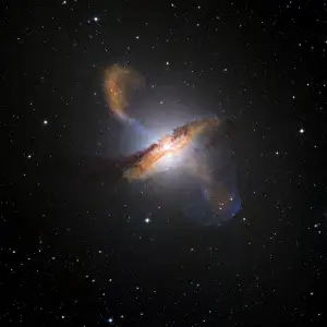 Galaxie Centaurus A: Nejbližší Starburst Galaxie Vhodná Pro Amatéry I Vědce