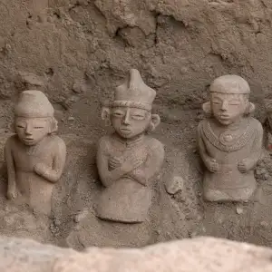 V Peru Objeveny Figuríny Staré 3 800 Let Z Předkolumbovské Éry