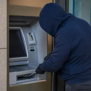 Zranitelnosti V Microsoft Bitlockeru Ohrožují Firmy I Provozovatele Bankomatů