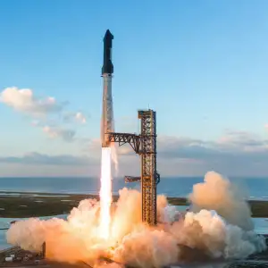 Spacex Úspěšně Dokončila 13. Testovací Let Starship A Vypustila 20 Satelitů Starlink V3