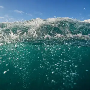 Bubliny Z Lámajících Se Vln Zásadně Ovlivňují Výměnu Co2 Mezi Oceánem A Atmosférou