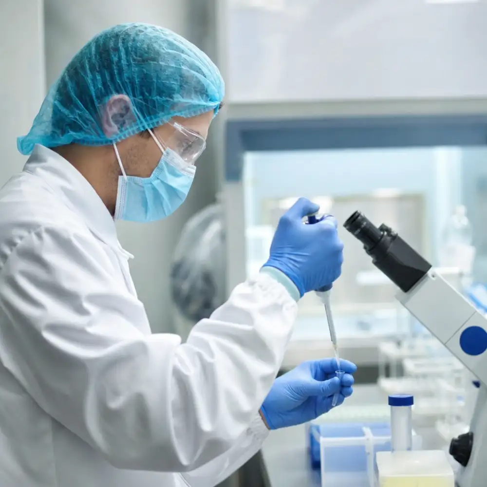 Oxfordský Epidemiolog Znovu Otevírá Spor O Původ Covidu A Roli Číny Při Jeho Utajování