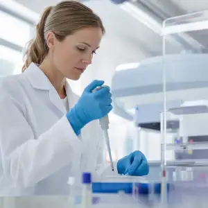 Genetické Testování Brca Genů Pomáhá V Německu Odhalit Ženy S Vyšším Rizikem Rakoviny Prsu