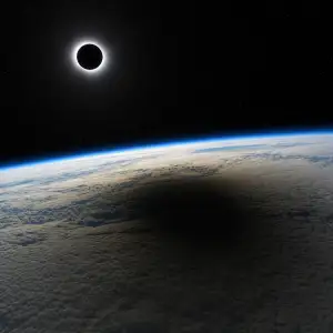 Zatmění Slunce Z 12. Srpna 2026 Zdokumentovala Nasa I Astronautka Na Iss