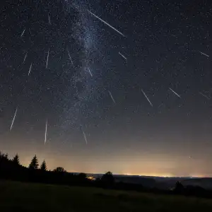 Valašské Meziříčí Zaznamenalo Rekordních 1706 Meteorů Perseid Z Noci 12. Na 13. Srpna