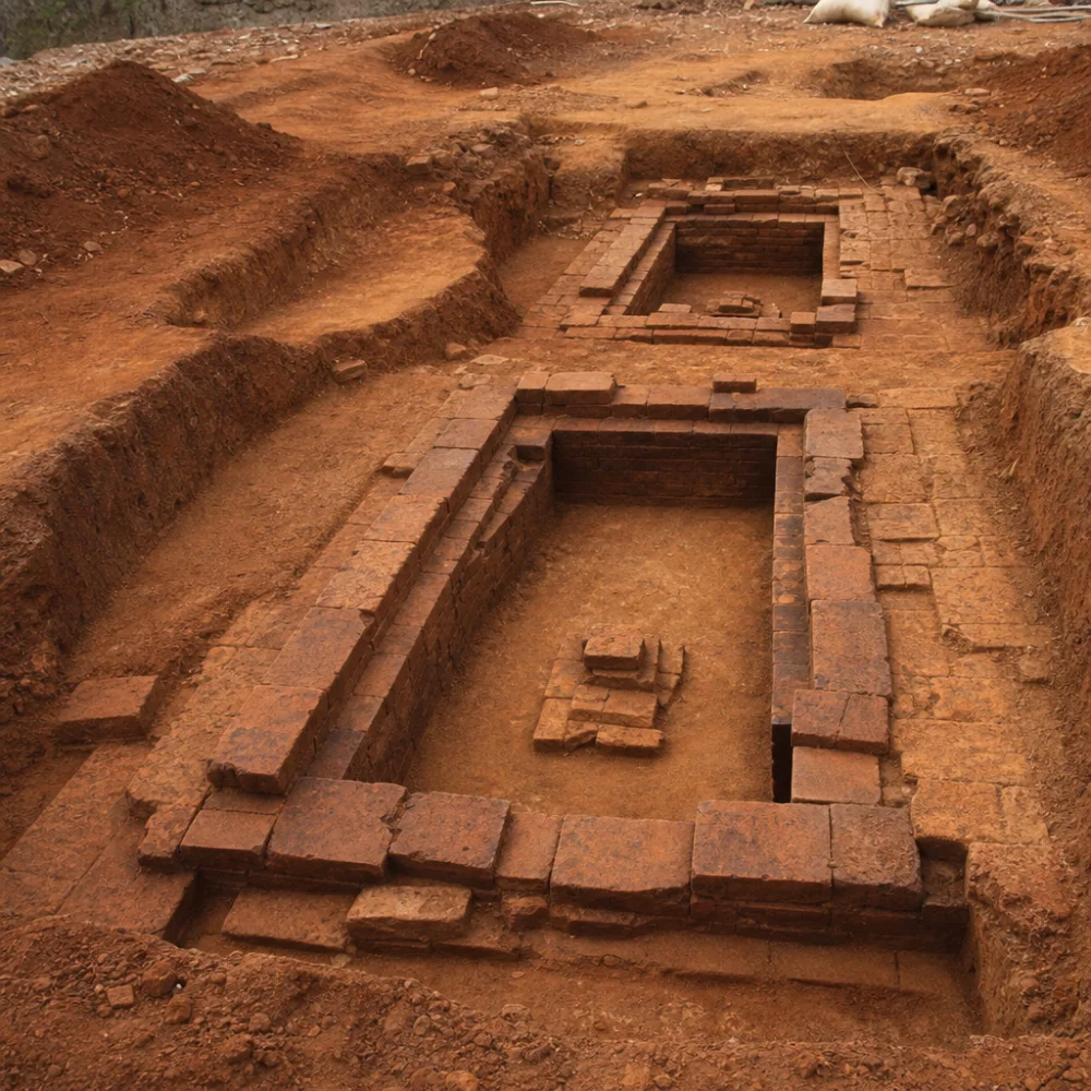 Ve Vietnamu Objevili Archeologové Dvě 1500 Let Staré Cihlové Hrobky Elity