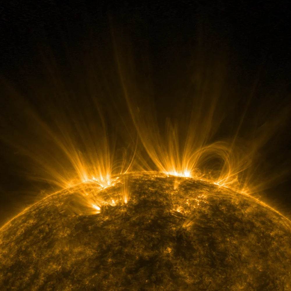Solar Orbiter Poprvé Zachytil Vysokorychlostní Vibrace V Polárních Oblastech Slunce
