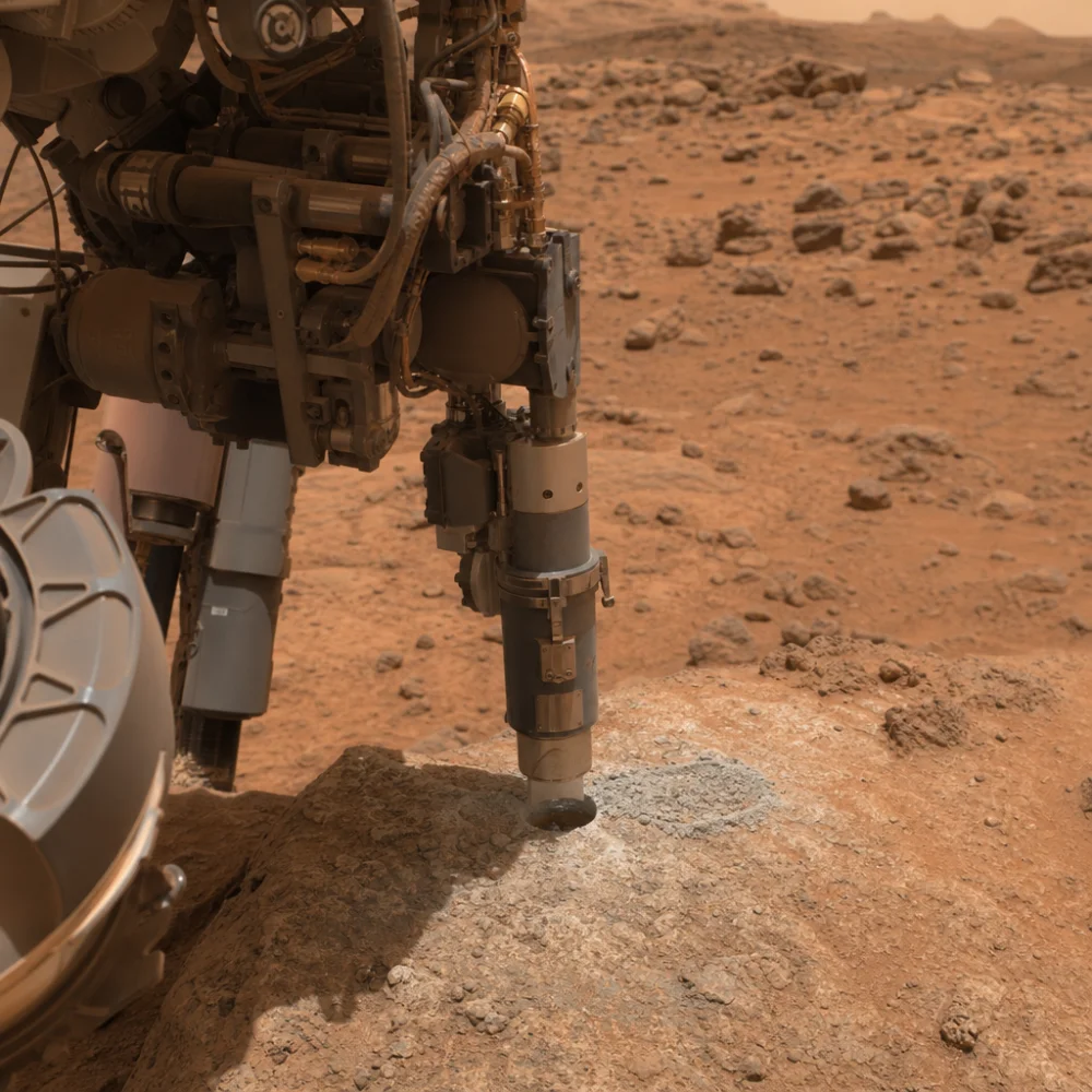 Curiosity Na Marsu Analyzuje Vzorek Z Vrtu Basque Lakes Pomocí Chemin A Sam