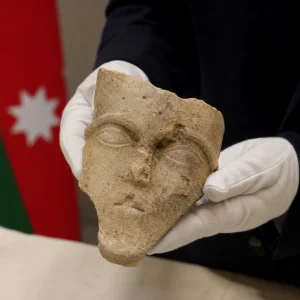 Austrálie Vrátila Jordánsku Fragment Prehistorické Sochy V Rámci Repatriace Kulturního Dědictví