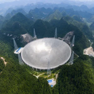 Čínský Radioteleskop Fast Objevil Možnou Izolovanou Tmavou Galaxii Bez Hvězd