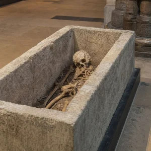 Kostra Z Římského Sarkofágu Ve Westminsterském Opatství Může Dostat Jméno